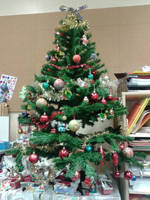[Clos] Montre nous ton sapin ! - Page 3 19278220151215161506