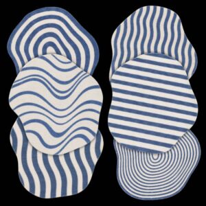 Tapis de bain rayures bleu-blanc pour *Les Sims 4*