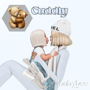 Enfant et adulte dans les Sims 4 avec ourson, étiquette 'Guddy'