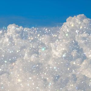 Neige scintillante dans *Les Sims 4*, ciel bleu