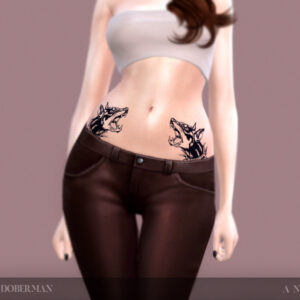 Tatouage de dobermann stylisé sur le bas du dos, jeu *Les Sims 4*