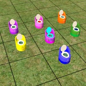 Huit pots pour enfants recolorés par noema