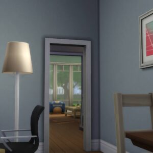 Bureau du jeu *Les Sims 4* avec chaise, lampe et échiquier