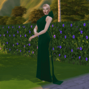 Personnage du jeu Les Sims 4 en robe verte élégante près d'un buisson fleuri