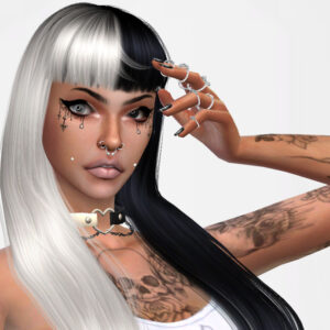 Personnage Sims 4 aux cheveux blancs et tatouages stylisés
